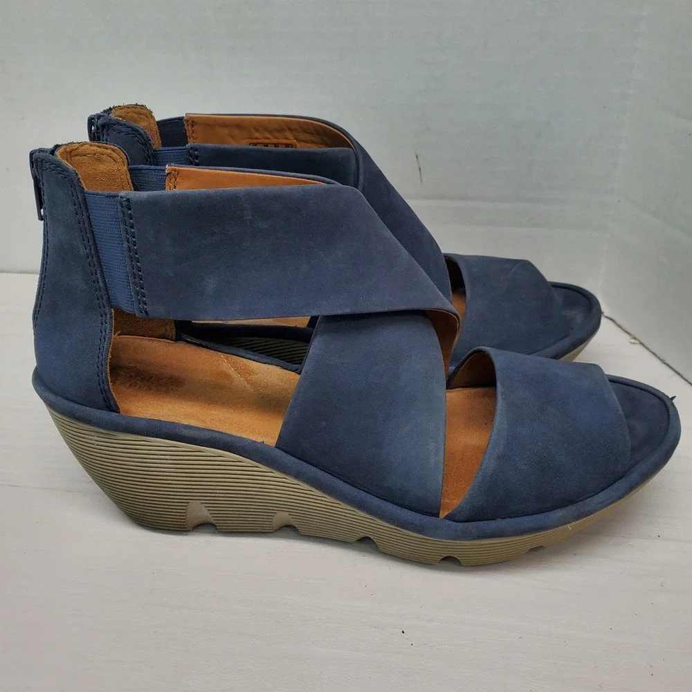 Clarks Artisan Navy Blue Suede Wedge Heel Zipper Sandals Women US 10 EU 41.5